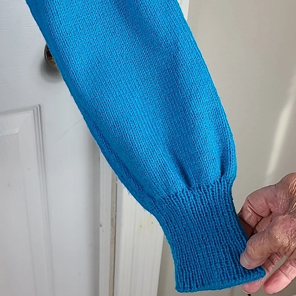 Handknit Mock Neck Sweater - Picture 3 of 9